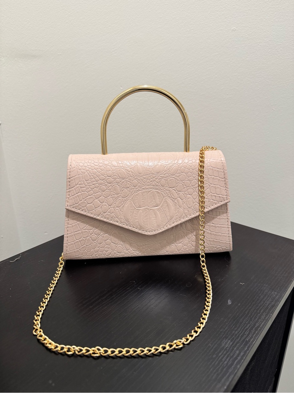 Elegant Blush Croc-Embossed Top-Handle Bag with Gold Handle - Picture 6 of 6